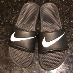 Women’s Nike slides